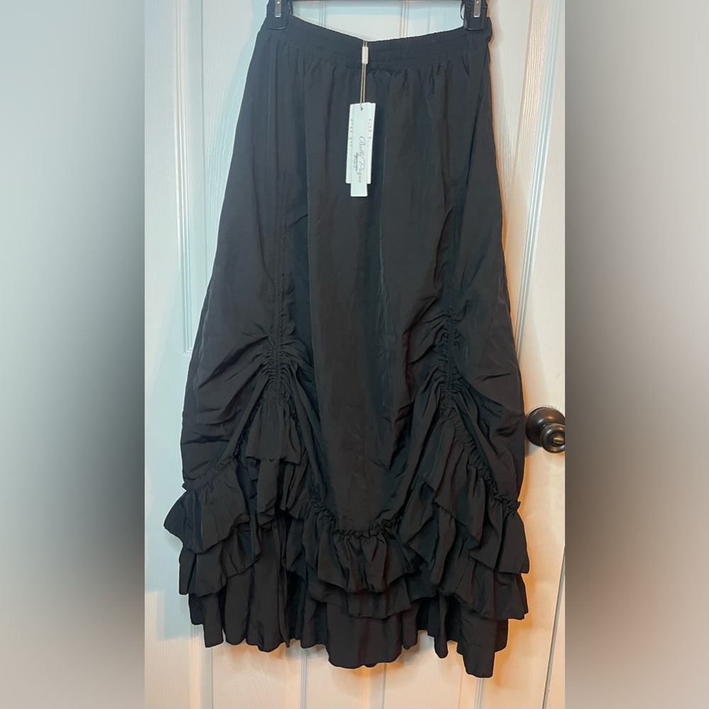 Floor length gathered black skirt - Size Small - New with tags - Belle Pogue